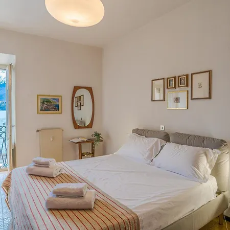 Guesthost - Lovely Lakeview Flat In Апартаменты Донго